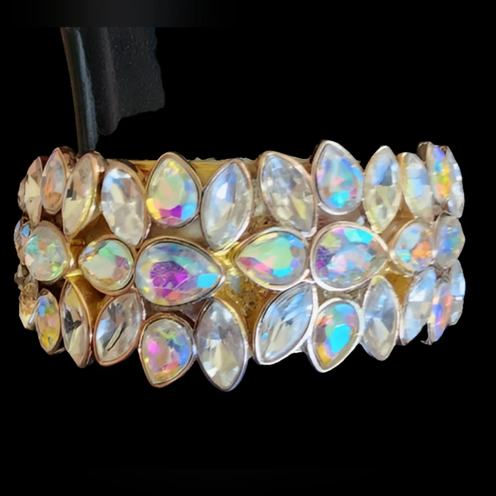 Ann Taylor Aurora borealis rhinestone gold tone Chunky Bangle bracelet designer - Picture 3 of 11